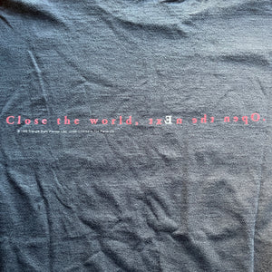 LAIN「CLOSE THE WORLD」XL